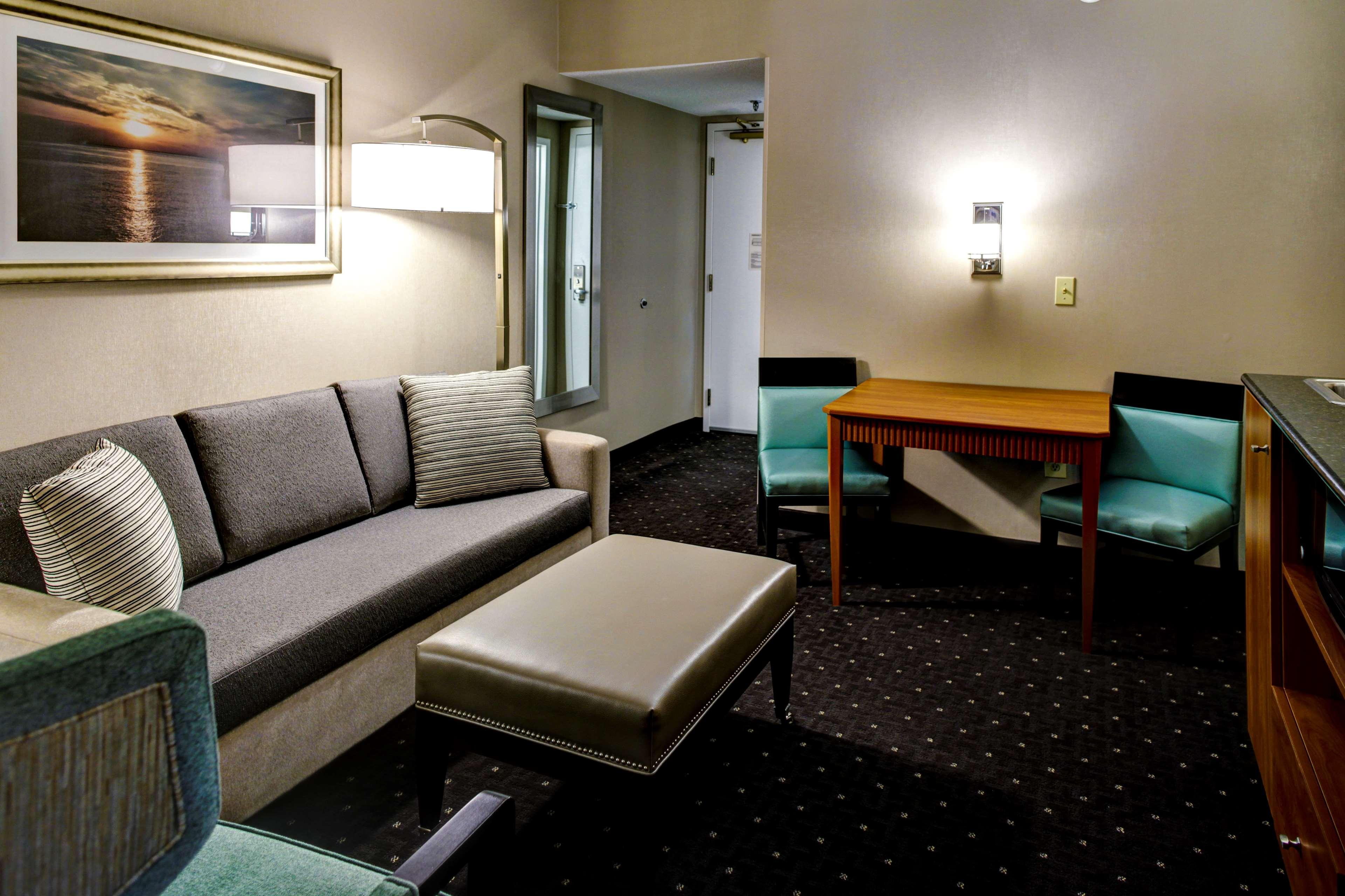 Hotel Embassy 3*