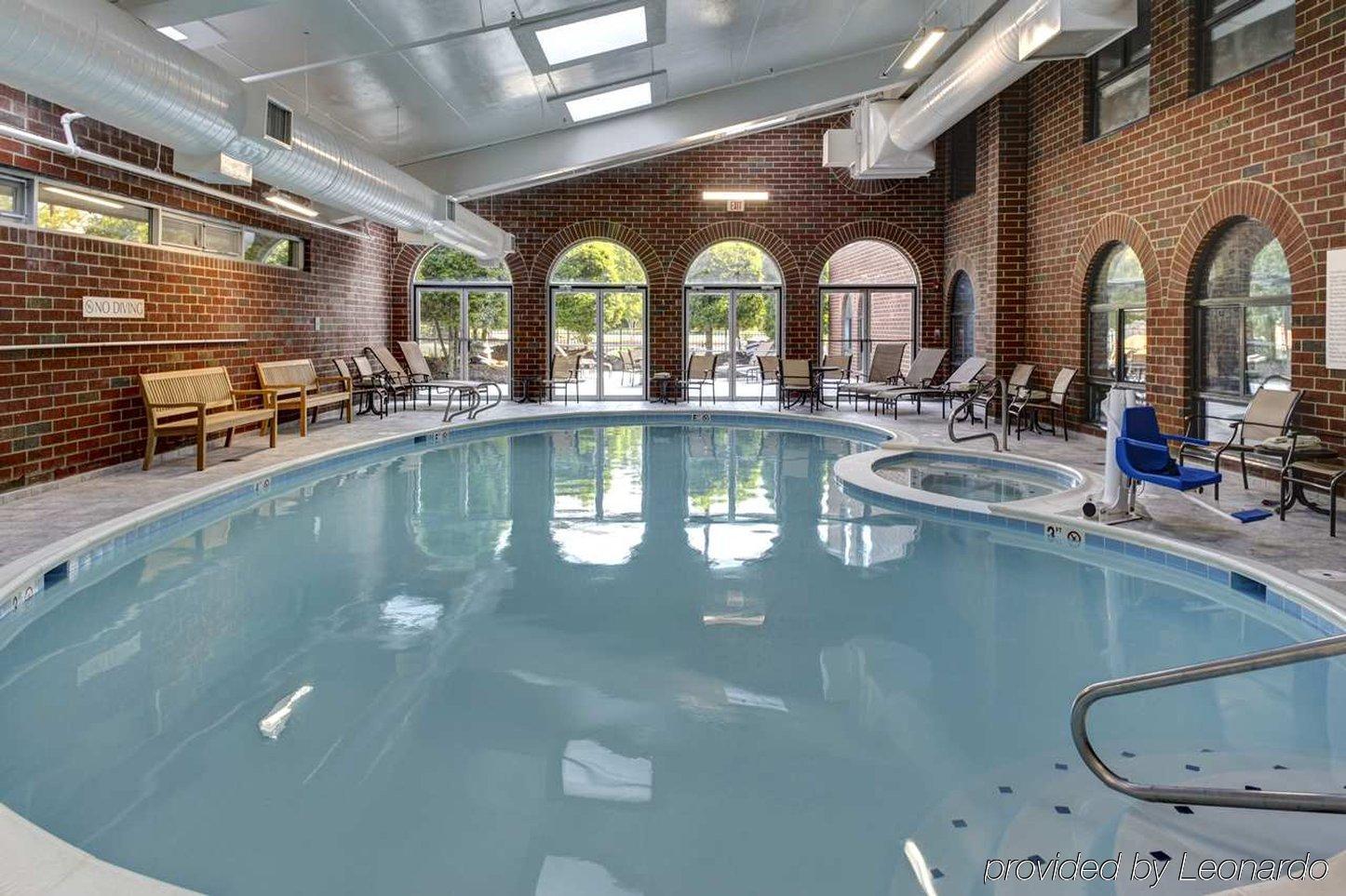 Embassy 3* Williamsburg